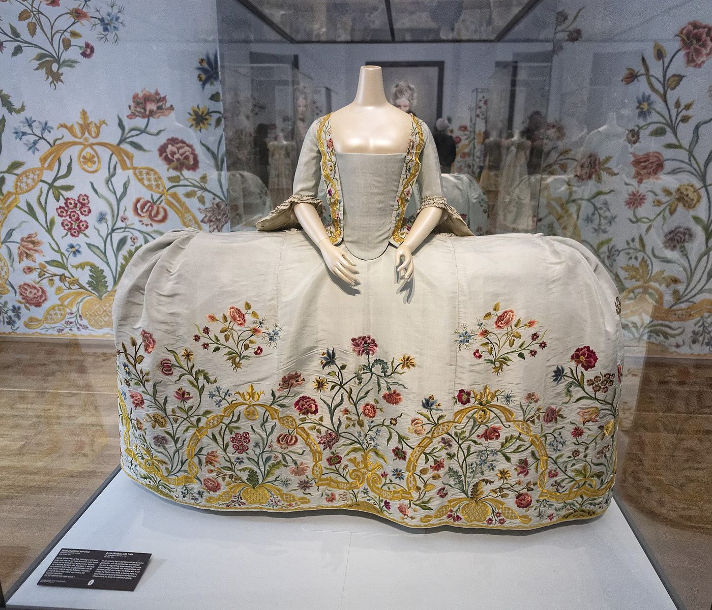 1759 court dress, worn as wedding gown, Netherlands
